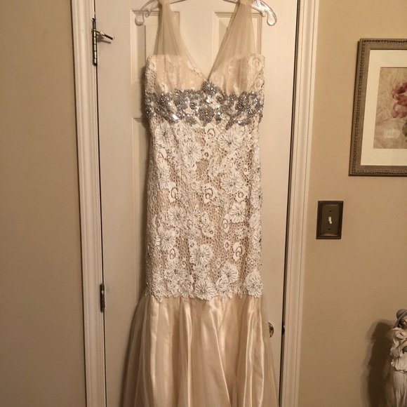 Jovani Prom Gown 👗 - Picture 3 of 8